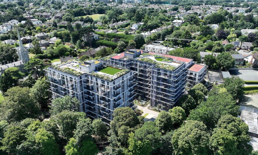 686f6dfdd52cbb06be2a75f6 AV 100 4 v2